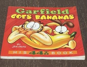 Garfield Goes Bananas: His 44th Book - Paperback By Davis, Jim - GOOD Comic - Imagen 1 de 4