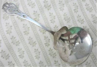Chippendale Bonbon 5" Candy Scoop Lunt Sterling Silver No Monogram 16 grams - Image 1 of 4