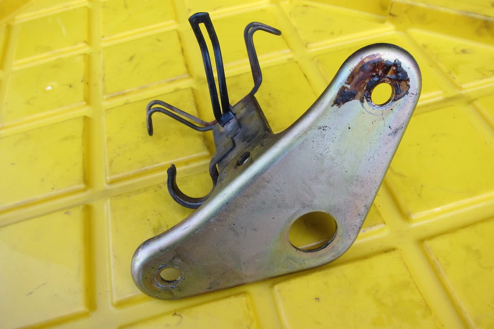 Honda Urban Express 1983 50 Nu50M horquillas de lujo abrazadera de árbol triple superior Foto 1 de 4