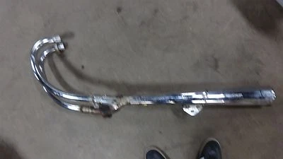 1980 Suzuki GS 550 E GS550E S524.  трубы коллекторов выхлопного глушителя с левой стороны - Изображение 1 из 4