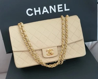 Bolso de Hombro Chanel Beige Piel de Cordero Pequeño Clásico Solapa GHW AUTÉNTICO Foto 1 de 4