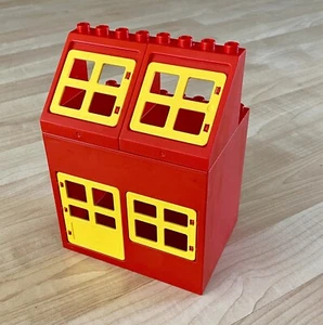 Lego Duplo Red 6x8x6 Building Farm Barn Yellow Slope Window Door Gate Vintage - Picture 1 of 4
