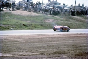 Slide 35mm vintage 1963 RIVERSIDE GRAND PRIX CA SPETTATORI AUTO DA CORSA 8 - Foto 1 di 3
