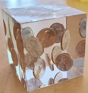 VINTAGE ACRYLIC LUCITE FLOATING 1973 PENNIES PENNY Block CUBE 2¼" SQUARE 70's - Picture 1 of 3