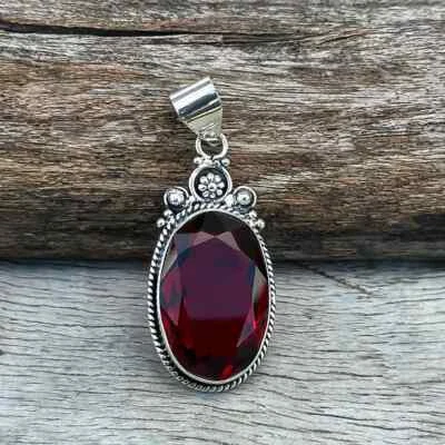 Colgante de plata de ley 925 hecho a mano con piedras preciosas de granate rojo fino Foto 1 de 4