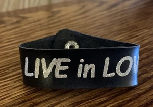 Hannah Montana Kinderarmband schwarz Live In Love mit Druckknopf 2007 - Bild 1 von 6