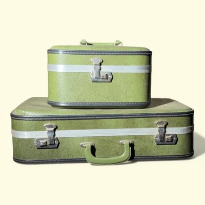 VTG Olive Green Luggage 2 piece Set Hard Shell Suitcases WITH KEY - Image 1 of 4