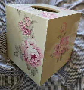 Nautica PINK SANDS wooden TISSUE BOX COVER CUBE pink ROSES cottage - Picture 1 of 9
