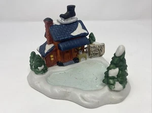 Coblestone Corners 2001 Christmas Village Porcelana Nogal Estanque - Usado - Imagen 1 de 10