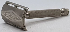 Vintage 1932 2 Gillette Safety Razor Canada - Picture 1 of 10
