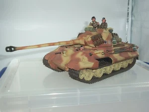 KING AND COUNTRY WS071 GERMAN ARMOUR WORLD WAR TWO KING TIGER TANK + CREW - Picture 1 of 4