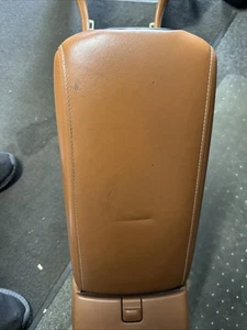 02-06 Lexus SC430 Front Center Console Armrest Lid Compartment Saddle Tan OEM - Imagen 1 de 8