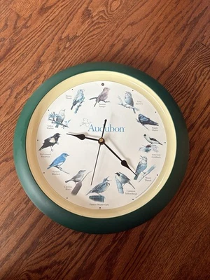 Reloj de sonido de pared Audubon Society Singing Bird 13 pulgadas, verde usado Foto 1 de 3