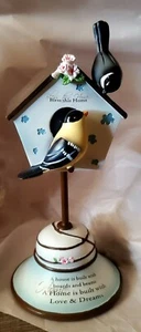 Vogelhaus "Segne dieses Haus" Frieden Liebe und Vögel von Pavillon 7" handbemalt - Bild 1 von 7
