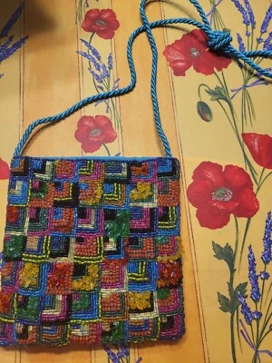 Bolsa tiracolo com miçangas semente Índia elegante boho brilhante multicolorida corda azul  - Imagem 1 de 4