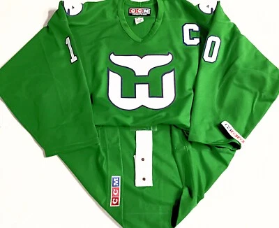 CAMISETA DE HOCKEY AUTÉNTICA NUEVA CON ETIQUETAS-PRO-54 RON FRANCIS HARTFORD WHALERS CCM/MASKA Foto 1 de 4
