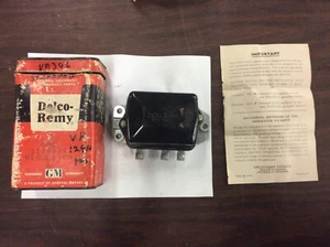 NOS 40-51 GMC 6V Voltage Regulator 1118834 IHC 50 49 48 47 46 45 44 43 42 41 - Foto 1 di 11