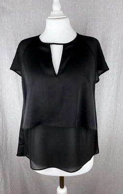 全新带标签 SISLEY 黑色雪纺缎面分层衬衫,带绑带,尺寸 XS — 第 1/4 张图片