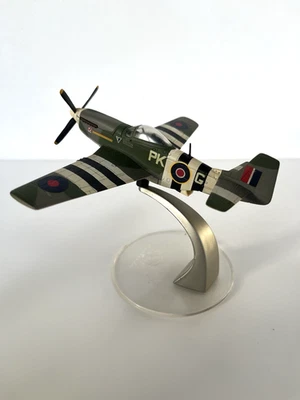 Corgi Aviation Archive Warbirds North American P-51D Mustang RAF WB99602 Stand Foto 1 de 4