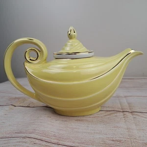 Vintage Hall Pottery Porcelain Infuser Tea Pot Yellow Aladdin Genie 6 Cup Teapot - Picture 1 of 12