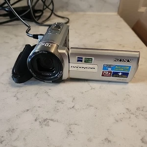 READ Sony DCR-SX45 Handycam Camcorder Digital Video Camera 2000x Zoom Tested - Picture 1 of 11