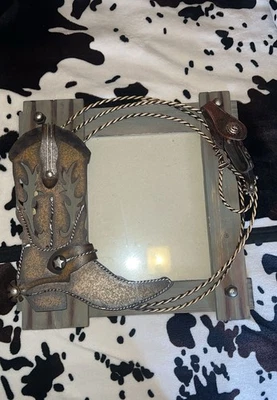 Table Decorations - Image 1 of 2