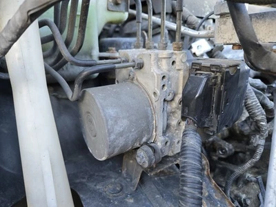 Bomba ABS Pontiac Vibe Foto 1 de 2