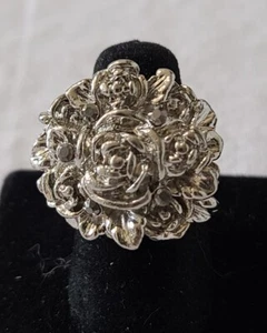 Silberfarben Cocktail Ring Blumen Design graue Steine Größe 8 verstellbar J10-1049 - Bild 1 von 5