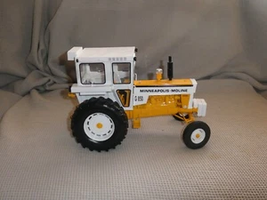 MINNEAPOLIS-MOLINE G850 TRACTOR ESCALA 1:16 NF modelos granja juguete - Imagen 1 de 5