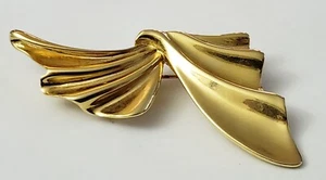 Vintage Carol Dauplaise Goldtone Ribbon Bow Gold Tone Large Brooch Pin, SIGNED - Picture 1 of 5