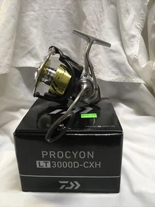 Carrete giratorio Daiwa Procyon LT 3000D-CXH 3000 - Imagen 1 de 4