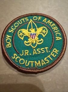 Jr Asst Scoutmaster Gauze Youth BSA Position Patch Boy Scouts BSA Plastic Back - Imagen 1 de 3