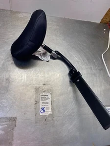 Quickie Whitmeyer headrest with mount hardware (E6/3) - Picture 1 of 4