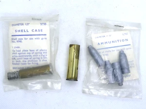 Britains 9740 18" Howitzer - 9799 Spring Shell case, Loader and 9797 4 x Shells - Picture 1 of 2
