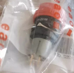 51-252.026 Interruptor Botón Parada de Emergencia Accesorios - Imagen 1 de 1