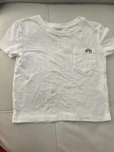 White Gap T-Shirt With Rainbow - Picture 1 of 6