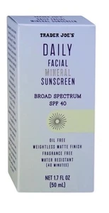 Protector solar mineral facial diario Trader Joe's FPS 40 sin aceite 1,7 OZ ex 2/27 - Imagen 1 de 3