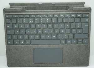 Microsoft Surface Pro 11 X 9 8 UK Signature Keyboard Type Cover - Platino 1864 - Foto 1 di 8