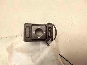 Interruptor de puerta delantero SUBARU IMPREZA 2000 2001 2002 2003 2004 - Imagen 1 de 2