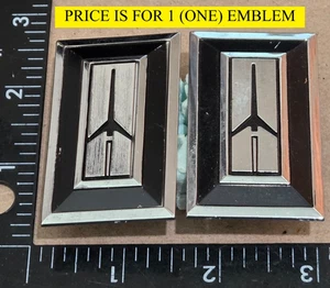 (1) OLDSMOBILE FIRENZA CIRCA '84 WHEEL COVER EMBLEM 22515508 (6219) - Picture 1 of 10