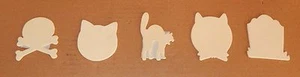 Halloween Art Minds Simple Shapes Cats Tomb Stone Skull & Cross Bones 2"x 2" 47V - Foto 1 di 2
