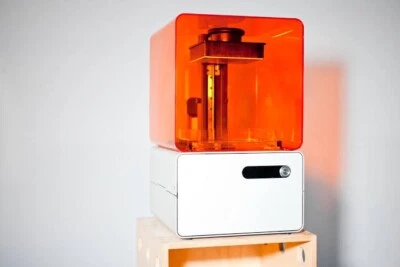 Formlabs Form 1 + Additional Build Platform + 1 VAT. - Image 1 of 2
