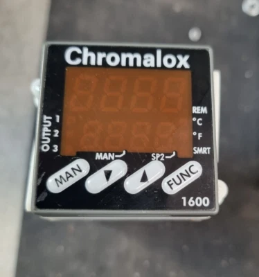 CHROMALOX 1604 1604-61430 TEMPERATURE CONTROLLER (R2S7.7B1)  - Image 1 of 4