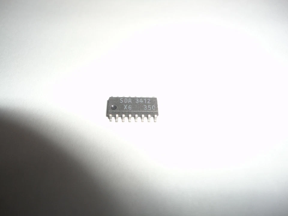 SIEMENS SMD IC SDA3412X6 USADO EN DIVERSAS APLICACIONES Foto 1 de 1