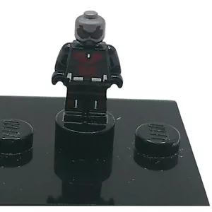 LEGO® Marvel™ Mikrofigur "Ant Man" Ant-Man Mikrofigur Superheld Mini Diorama - Bild 1 von 4
