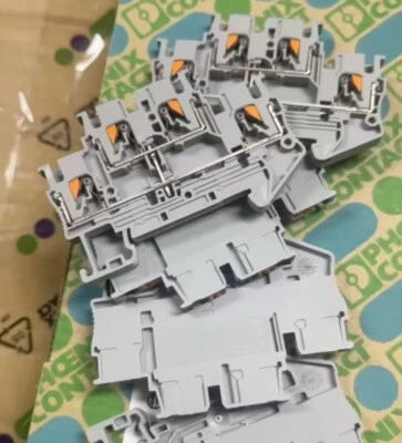 50PCS Phoenix Contact 3210583 double-layer terminal block PTTB 2,5-PV - Image 1 of 2