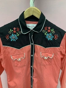 Stunning Cowgirl Style Shirt With Pearl Buttons. Small - Picture 1 of 6