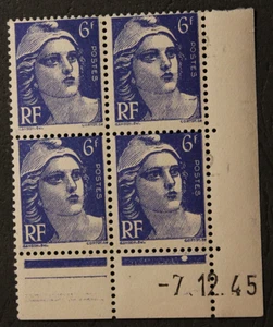Block mit 4 Marken - Ecke datiert - Marianne de GANDON - Neu ** - YT720 - 1945 - Bild 1 von 2