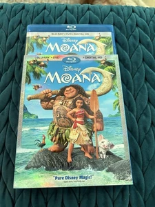 Disney's Moana (Blu-Ray/DVD/Embossed Slipcover) Very Good - Picture 1 of 8
