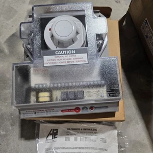 A P & C Duct Smoke Detector RW-UNI-N - Picture 1 of 5